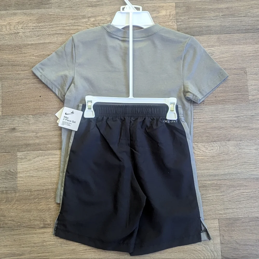 NWT Nike Boys' Matching 2 Piece Set Green and Gray Size 7 - Picture 3 of 3